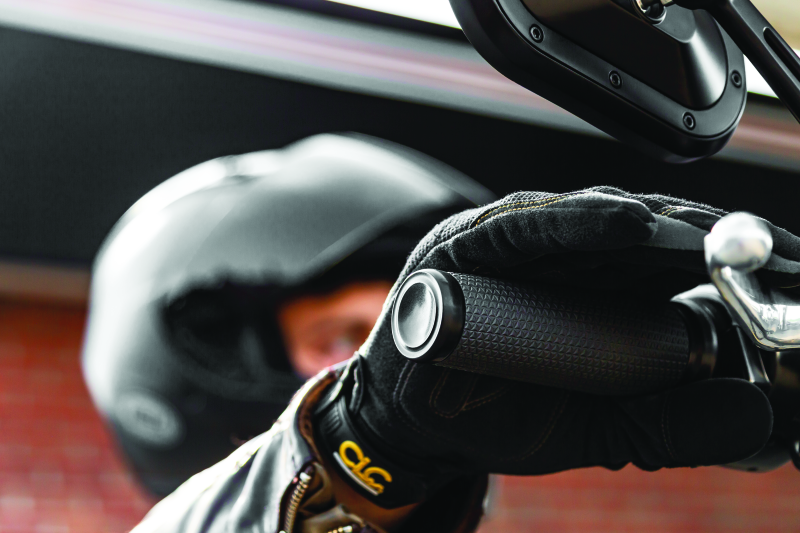 Kuryakyn Thresher Grips Throttle-By-Wire Black Grips Kuryakyn