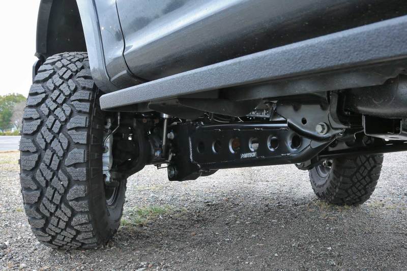 Fabtech 05-20 Ford F250/350 & 08-20 Ford F450/550 4WD 4/6/8in Lift Radius Arm System Lift Kits Fabtech