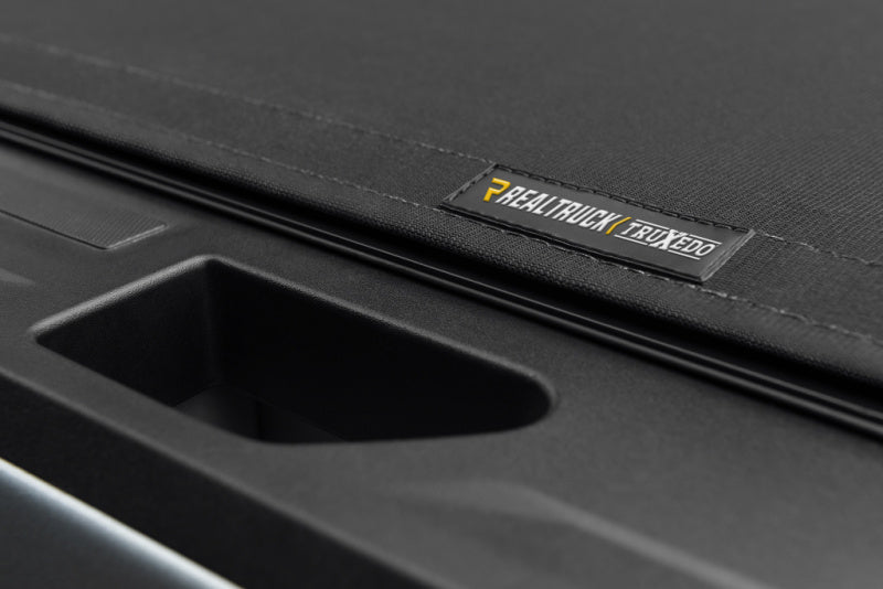 Truxedo 2023 GMC Canyon / Chevrolet Colorado 5ft 2in Bed Pro X15 Tonneau Cover - Matte Black Bed Covers - Roll Up Truxedo