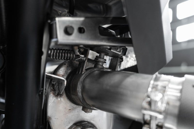 MBRP 20-22 Polaris RZR Pro XP 2.5in Slip-On Active Exhaust Dual Out Catback MBRP