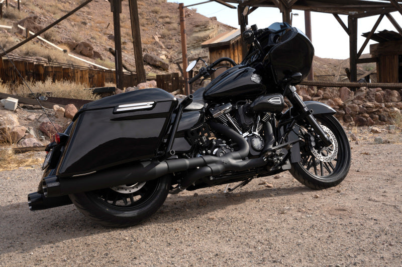 Vance & Hines 17-23 Harley Touring Models Blackbird 450 Slip-Ons - Black Contrast Finish End Caps Motorcycle Slip-On Vance and Hines