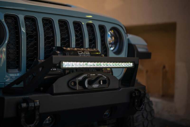 DV8 Offroad 20in Halo Elite Single Row Light Bar with Accent Light - White/Amber Light Bars & Cubes DV8 Offroad