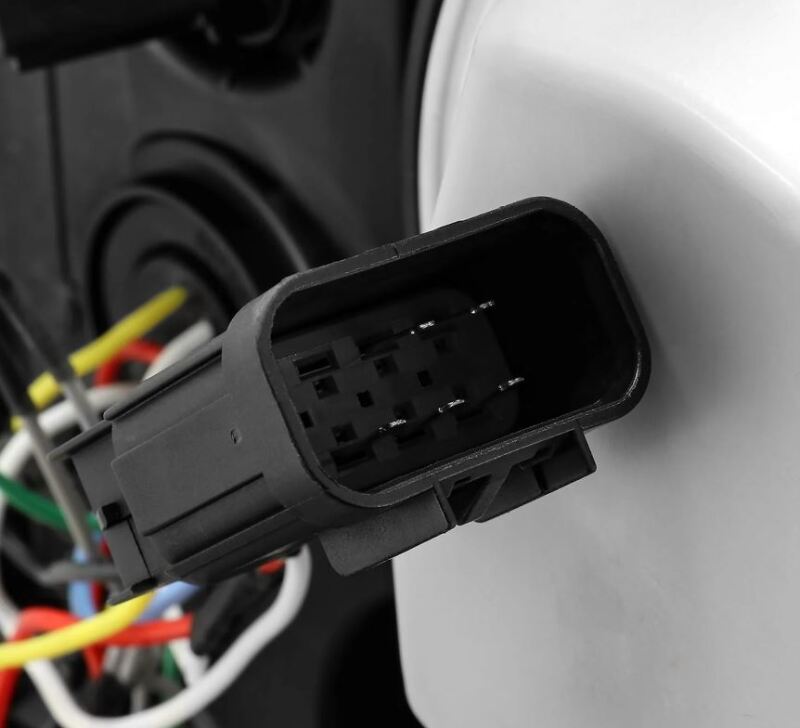 AlphaRex 15-19 Chevy Silverado 2500/3500 LUXX-Series Proj. Headlights Blk w/Actv SeqSig & SBDRL Headlights AlphaRex