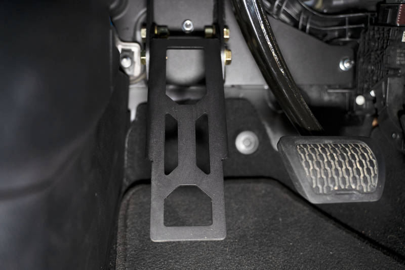 DV8 Offroad 18-20 Jeep Wrangler JL Adjustable Dead Pedal Pedal Covers DV8 Offroad