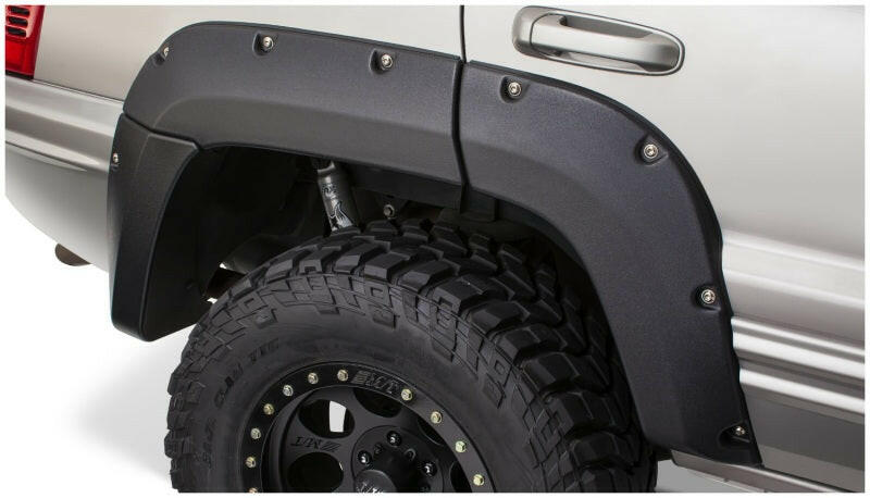 Bushwacker 99-04 Jeep Grand Cherokee Cutout Style Flares 2pc - Black Fender Flares Bushwacker