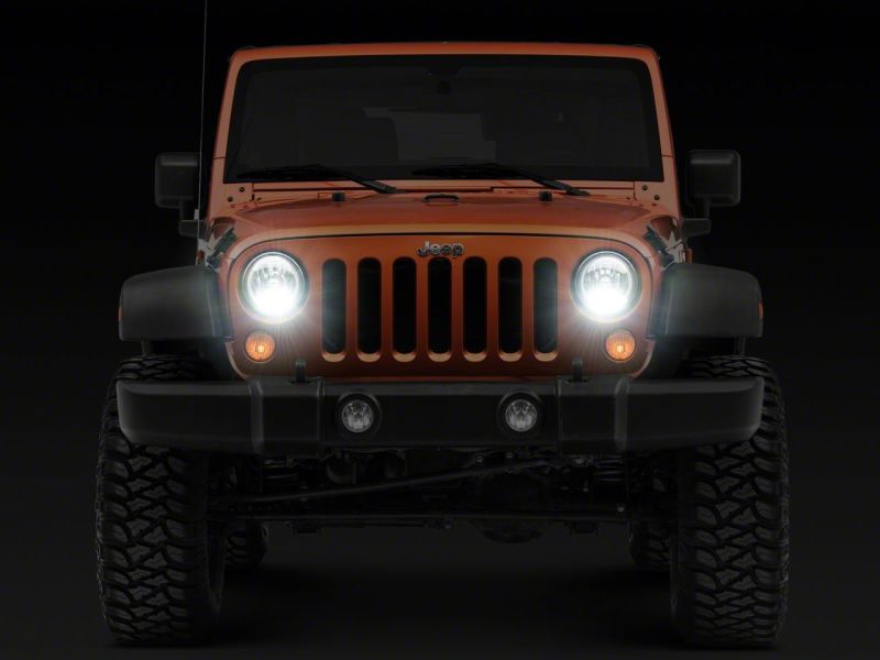 Raxiom07-18 Jeep Wrangler JK LED Halo Projector Headlights- Chrome Housing (Clear Lens) Headlights Raxiom