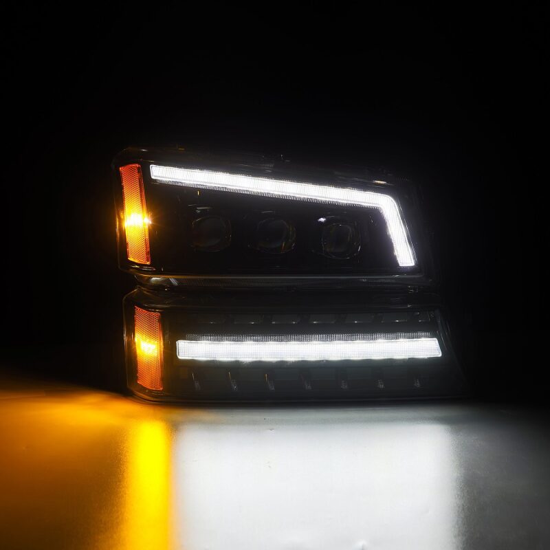 AlphaRex 03-06 Chevy Silverado 1500/2500HD/3500HD/Avalanche Alpha-Black NOVA LED Proj Headlights Headlights AlphaRex