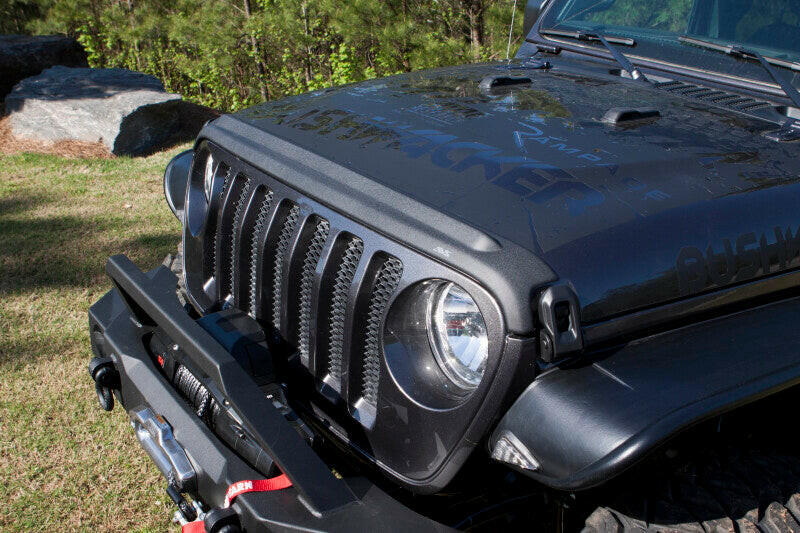 AVS 2018+ Jeep Wrangler (JL) 2dr/4dr Aeroskin II Textured Low Profile Hood Shield - Black Hood Deflectors AVS