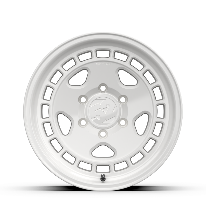 fifteen52 Turbomac HD Classic 17x8.5 / 6x139.7 BP / 0ET / 106.2 CB / 4.75in BS / Classic White Wheel Wheels - Cast fifteen52