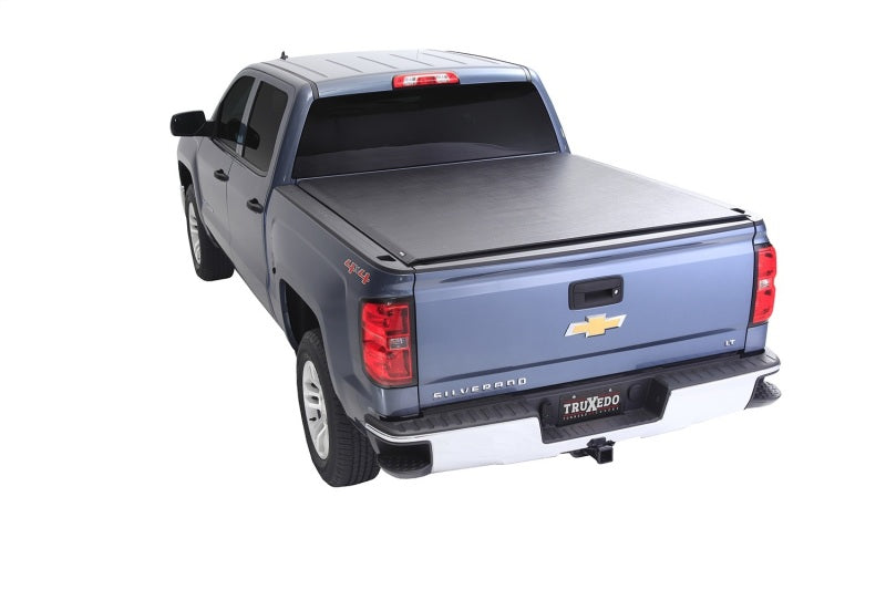 Truxedo 07-13 GMC Sierra & Chevrolet Silverado 2500/3500 Dually w/Bed Caps 8ft Lo Pro Bed Cover Bed Covers - Roll Up Truxedo
