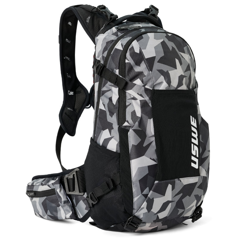 USWE Shred MTB Daypack 16L - Camo/Black Bags - Backpacks USWE