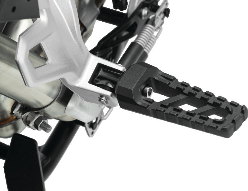Kuryakyn Footpeg Adpt Rear Sat Blk Bmw Footpegs Kuryakyn