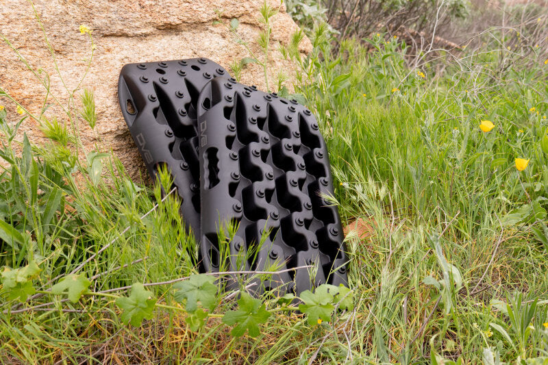 DV8 Offroad DV8 Xtract Mini Traction Board | Pair | Black Recovery Boards DV8 Offroad