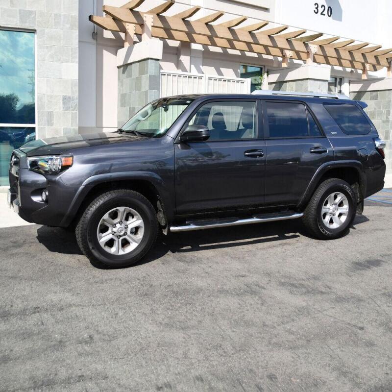 Westin 2014-2017 Toyota 4Runner SR5 PRO TRAXX 4 Oval Nerf Step Bars - SS Nerf Bars Westin