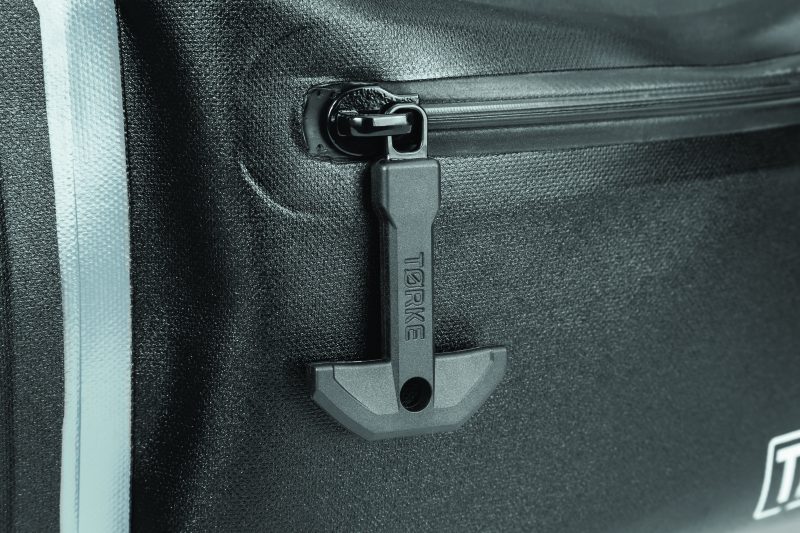 Kuryakyn Torke 24L Solo Dry Pannier Antennas Kuryakyn