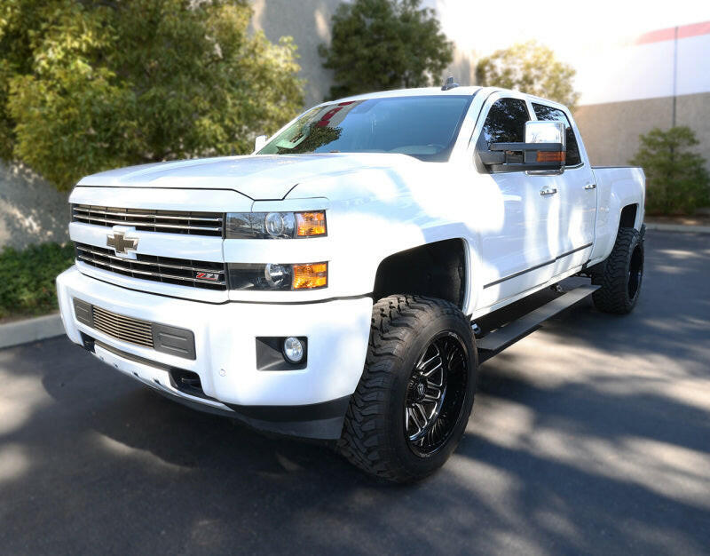 RealTruck 15-19 Chevy Silverado 25/3500HD CC Dsl 4dr VoltStep Electric Running Board Kit - Tex. Blk Running Boards Go Rhino