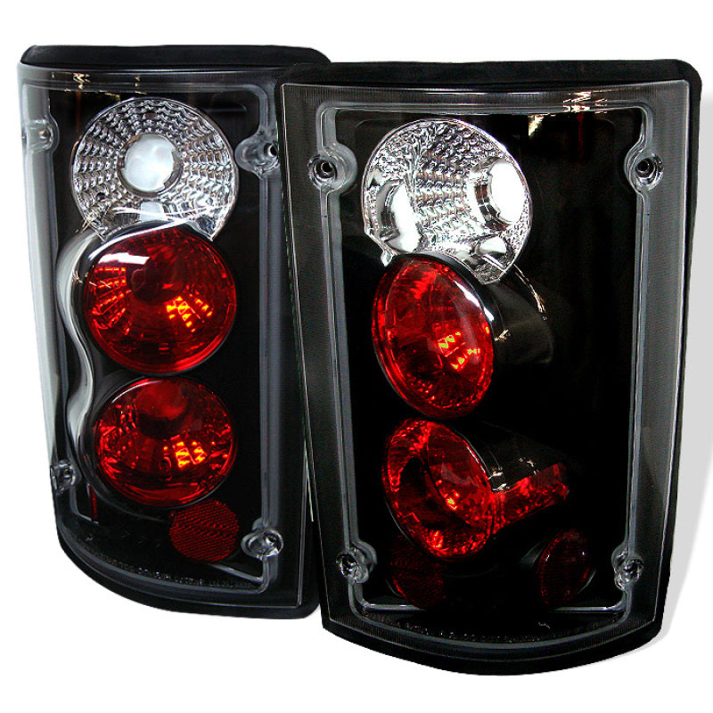 Spyder Ford Excursion 00-06/Econoline 150/250/350/450/550 95-06 Euro Tail Lights Blk ALT-YD-FEC00-BK Tail Lights SPYDER