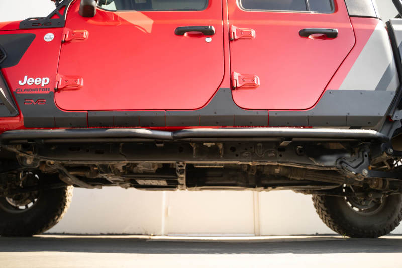 DV8 Offroad 20-23 Jeep Gladiator JT Body/Pinch Weld Mounted Step Side Steps DV8 Offroad