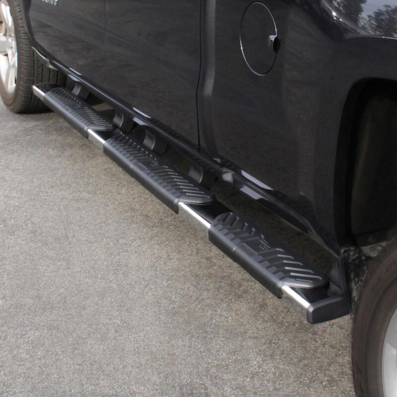 Westin 07-18 Chevrolet Silverado 1500 CC 6.5ft Bed R5 M-Series W2W Nerf Step Bars - Blk Nerf Bars Westin