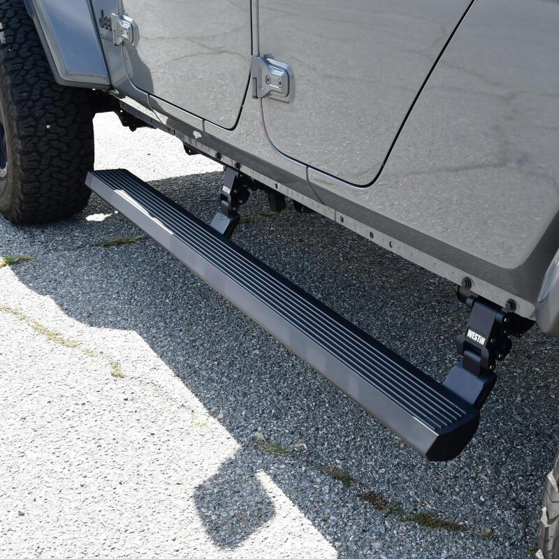 Westin 20-24 Jeep Gladiator Pro-e Running Boards - Tex. Blk Running Boards Westin