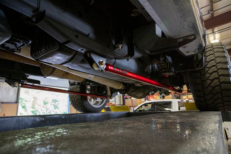 Wehrli 20-25 Chevy & GMC Duramax RCLB/CCSB/ECSB 68in. Traction Bar Kit - WCFab Grey Suspension Arms & Components Wehrli