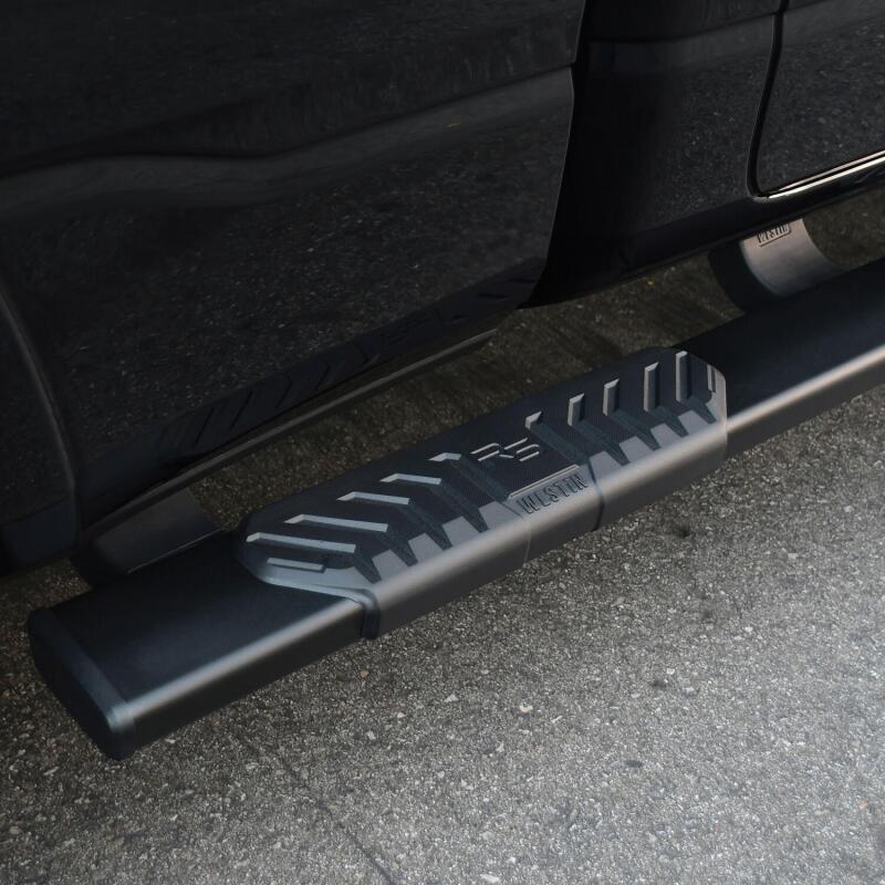 Westin 19-21 Ram 1500 Crew Cab R5 M-Series Wheel-to-Wheel Nerf Step Bars - Black Nerf Bars Westin