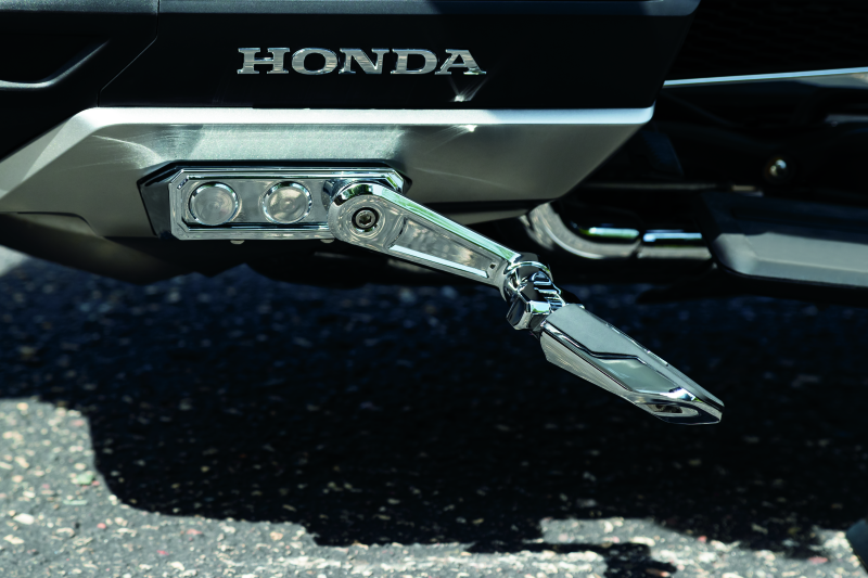 Kuryakyn Omni Cruise Mnt With Pegs Chrome Footpegs Kuryakyn