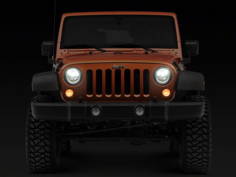 Raxiom07-18 Jeep Wrangler JK LED Halo Projector Headlights- Chrome Housing (Clear Lens) Headlights Raxiom