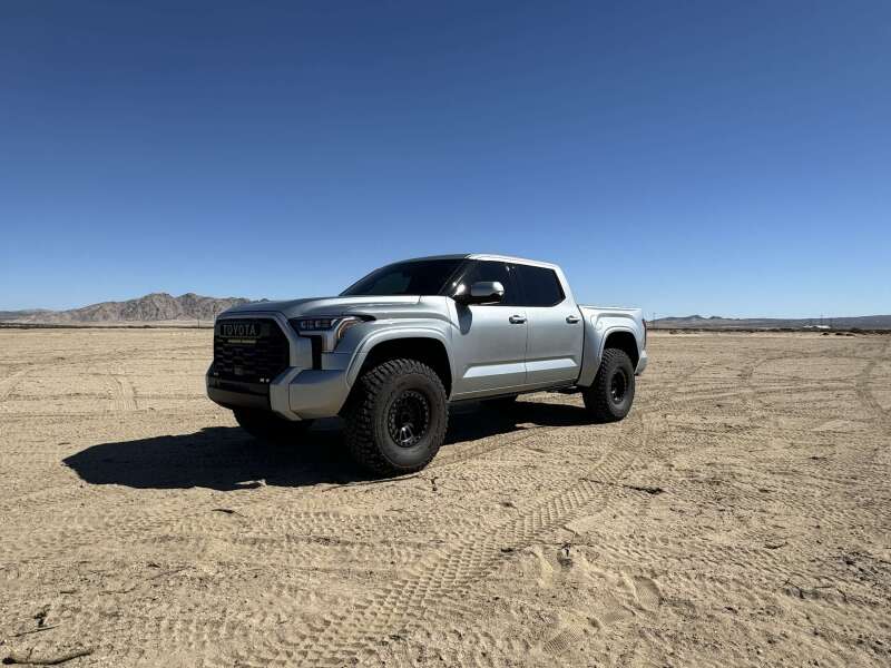 Camburg 22-25 Toyota Tundra 2WD/4WD Blue KINETIK Uniball Trail Series Long Travel Kit w/ Billet UCA Suspension Arms & Components Camburg