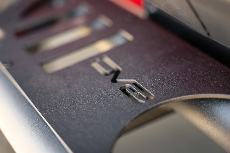 DV8 Offroad 20-23 Jeep Gladiator JT Body/Pinch Weld Mounted Step Side Steps DV8 Offroad